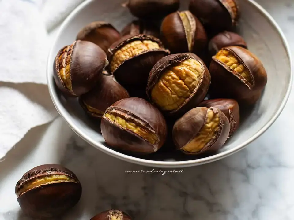 Castagne in friggitrice ad aria - tempi e trucchi per farle perfette